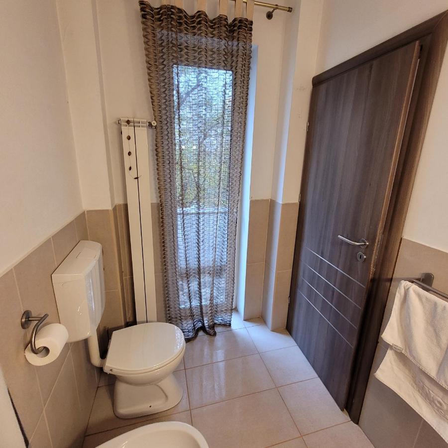 Anastasia Balcescu Apart 4 Self Check In Code From 2Pm Kitchen And Bedroom بوخارست المظهر الخارجي الصورة